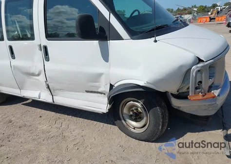 2002 GMC Savana Standard from USA, damaged, VIN 1GTFG25MX21153088